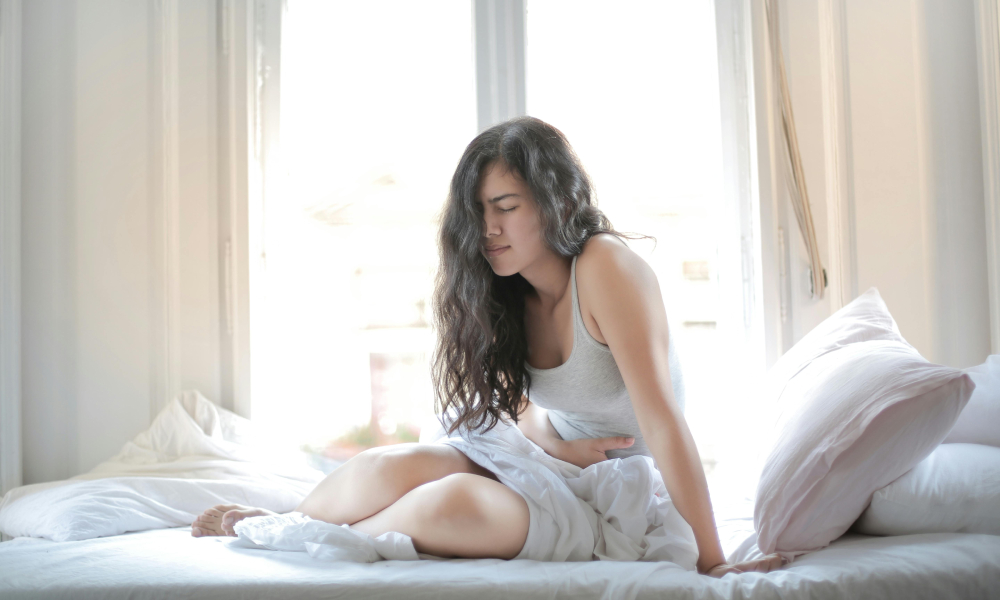 kobieta-ból brzucha